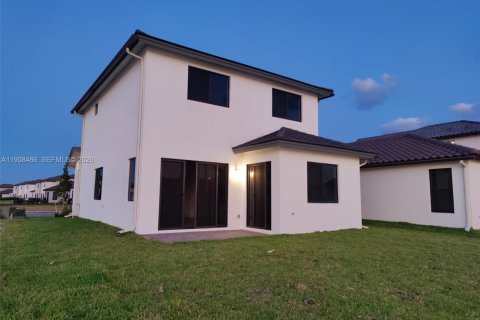 House in Ave Maria, Florida 3 bedrooms № 2019792 - photo 4