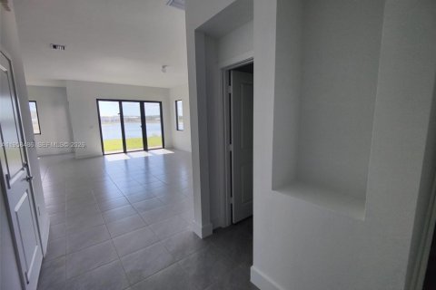 House in Ave Maria, Florida 3 bedrooms № 2019792 - photo 11