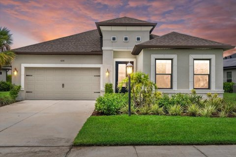 Casa en venta en Sarasota, Florida, 4 dormitorios, 222.04 m2 № 1811002 - foto 1