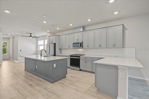 Villa ou maison à vendre à Apollo Beach, Floride: 3 chambres, 161.65 m2 № 2415207 - photo 5