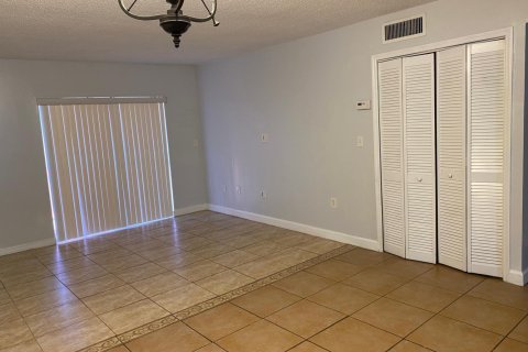 Copropriété à vendre à Miami, Floride: 1 chambre, 71.53 m2 № 2083754 - photo 10