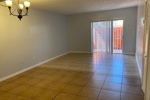 Copropriété à vendre à Miami, Floride: 1 chambre, 71.53 m2 № 2083754 - photo 3