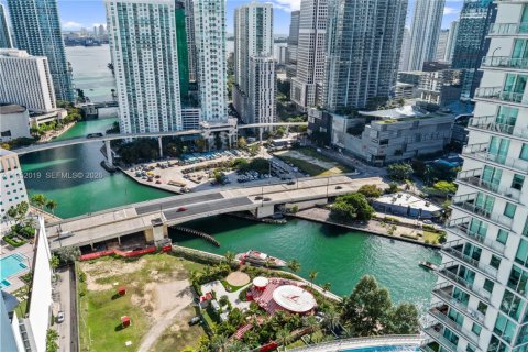 Снять в аренду кондоминиум в Майами, Флорида 3 спальни, 154.4м2, № 2008553 - фото 28