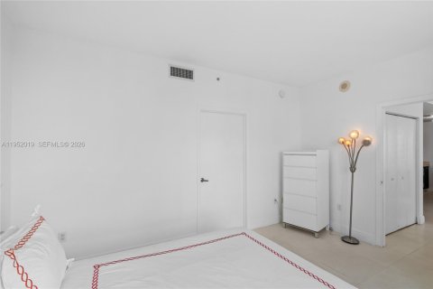 Снять в аренду кондоминиум в Майами, Флорида 3 спальни, 154.4м2, № 2008553 - фото 22