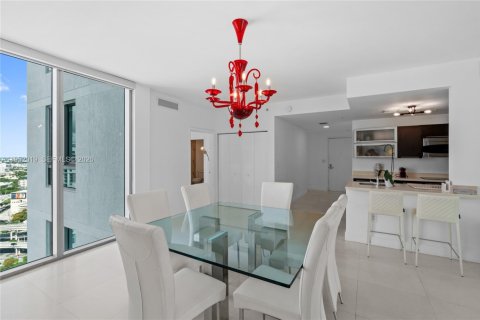Снять в аренду кондоминиум в Майами, Флорида 3 спальни, 154.4м2, № 2008553 - фото 3