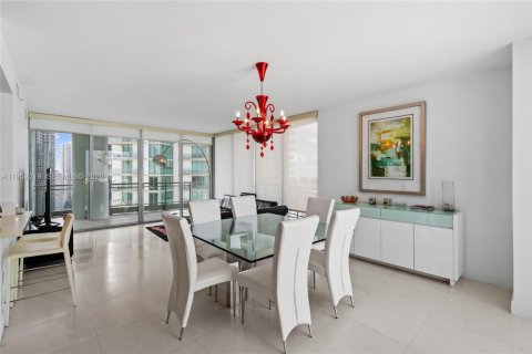 Снять в аренду кондоминиум в Майами, Флорида 3 спальни, 154.4м2, № 2008553 - фото 2