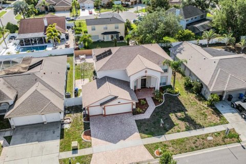House in Tampa, Florida 5 bedrooms, 305.83 sq.m. № 1637254 - photo 2