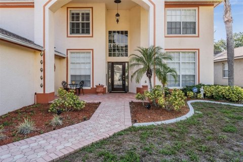 House in Tampa, Florida 5 bedrooms, 305.83 sq.m. № 1637254 - photo 5