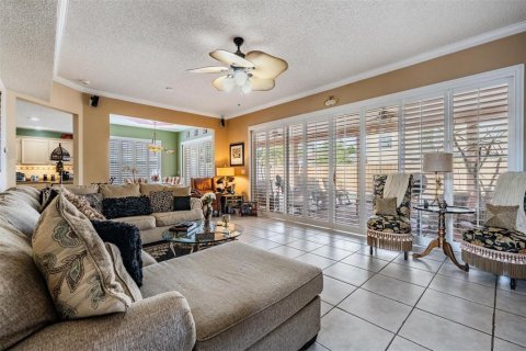 House in Tampa, Florida 5 bedrooms, 305.83 sq.m. № 1637254 - photo 8