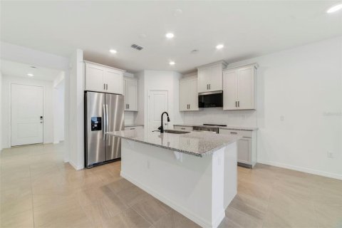 Townhouse in Oviedo, Florida 3 bedrooms, 170.57 sq.m. № 1406649 - photo 9