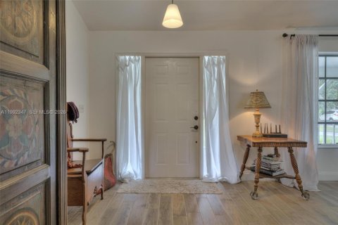 House in LaBelle, Florida 3 bedrooms, 254.46 sq.m. № 2062360 - photo 3