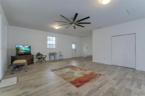 House in LaBelle, Florida 3 bedrooms, 254.46 sq.m. № 2062360 - photo 21