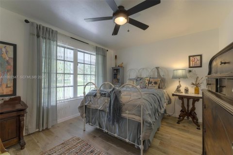 House in LaBelle, Florida 3 bedrooms, 254.46 sq.m. № 2062360 - photo 18