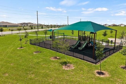 Casa en venta en Haines City, Florida, 4 dormitorios, 214.05 m2 № 2258247 - foto 3