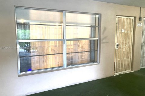 Copropriété à vendre à Lauderdale Lakes, Floride: 1 chambre, 61.5 m2 № 1664812 - photo 26