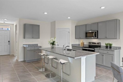 House in Mount Dora, Florida 4 bedrooms, 220.36 sq.m. № 1733371 - photo 2
