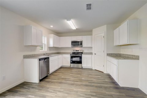 Villa ou maison à vendre à Port Charlotte, Floride: 4 chambres, 190.82 m2 № 1835489 - photo 14