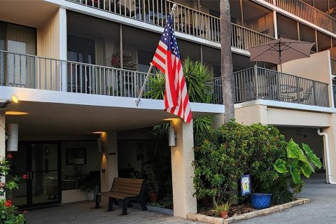 Copropriété à vendre à Punta Gorda, Floride: 2 chambres, 96.34 m2 № 2148464 - photo 2