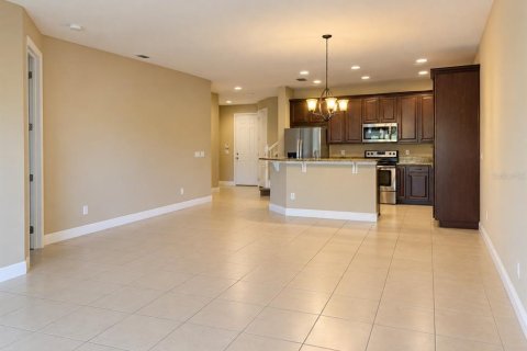 Touwnhouse à louer à Orlando, Floride: 4 chambres, 198.44 m2 № 2425734 - photo 5