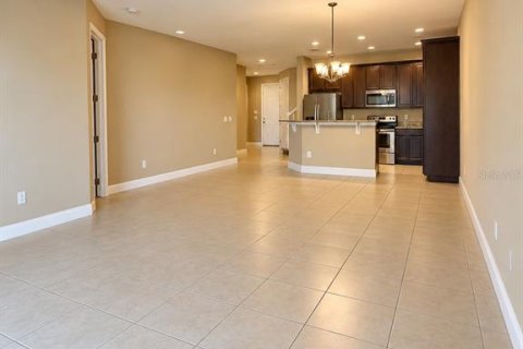 Touwnhouse à louer à Orlando, Floride: 4 chambres, 198.44 m2 № 2425734 - photo 7
