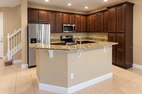 Touwnhouse à louer à Orlando, Floride: 4 chambres, 198.44 m2 № 2425734 - photo 4