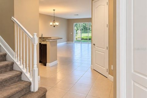 Touwnhouse à louer à Orlando, Floride: 4 chambres, 198.44 m2 № 2425734 - photo 2