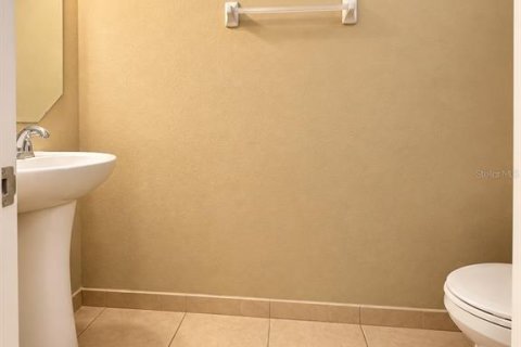 Touwnhouse à louer à Orlando, Floride: 4 chambres, 198.44 m2 № 2425734 - photo 14