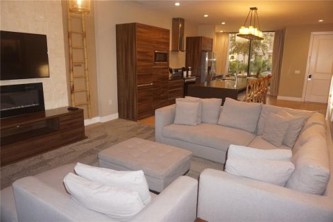 Touwnhouse à vendre à Kissimmee, Floride: 4 chambres, 218.88 m2 № 2109191 - photo 5