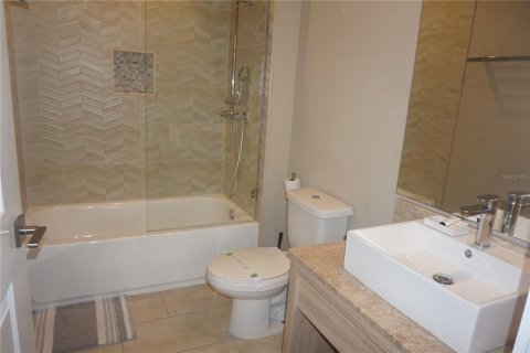 Touwnhouse à vendre à Kissimmee, Floride: 4 chambres, 218.88 m2 № 2109191 - photo 21