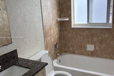 Снять в аренду кондоминиум в Корал-Спрингс, Флорида 2 спальни, 87.05м2, № 1976517 - фото 8