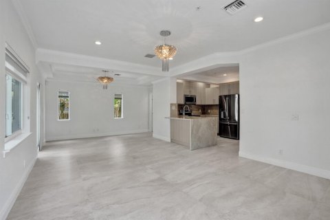 Adosado en venta en Fort Lauderdale, Florida, 4 dormitorios, 257.53 m2 № 2274484 - foto 19