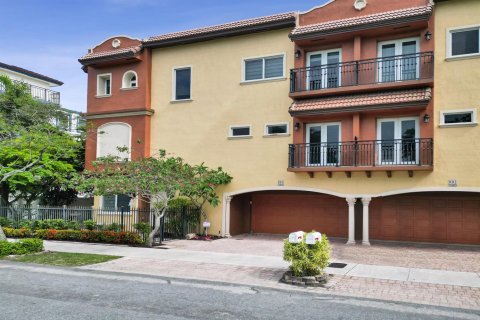 Adosado en venta en Fort Lauderdale, Florida, 4 dormitorios, 257.53 m2 № 2274484 - foto 5
