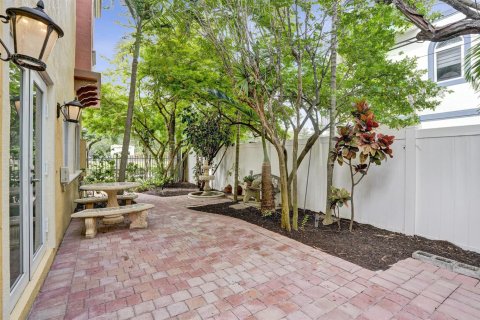 Adosado en venta en Fort Lauderdale, Florida, 4 dormitorios, 257.53 m2 № 2274484 - foto 10