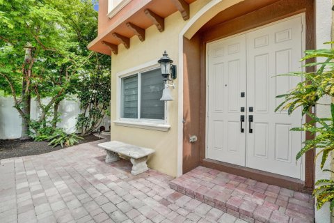 Adosado en venta en Fort Lauderdale, Florida, 4 dormitorios, 257.53 m2 № 2274484 - foto 6