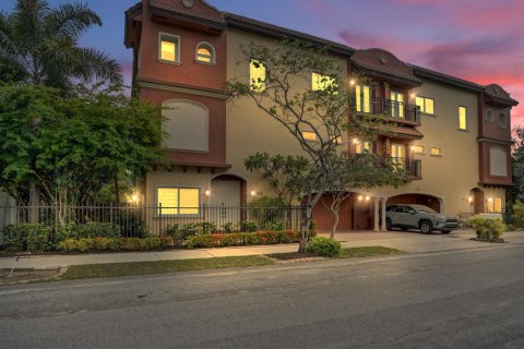 Adosado en venta en Fort Lauderdale, Florida, 4 dormitorios, 257.53 m2 № 2274484 - foto 8