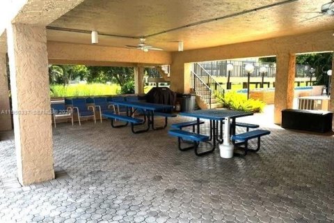 Купить кондоминиум в Маргит, Флорида 1 спальня, 89.19м2, № 2007293 - фото 24