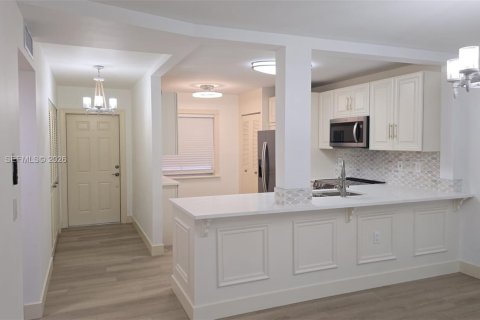 Кондоминиум с 1 спальней в Маргит, Флорида № 2007293