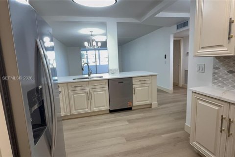 Купить кондоминиум в Маргит, Флорида 1 спальня, 89.19м2, № 2007293 - фото 6