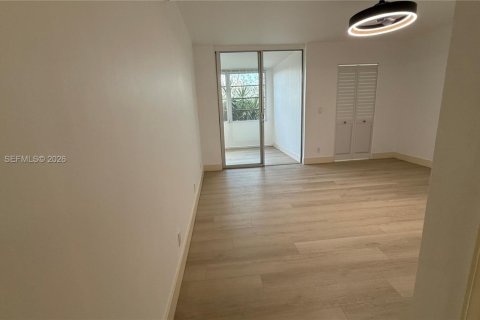 Купить кондоминиум в Маргит, Флорида 1 спальня, 89.19м2, № 2007293 - фото 9