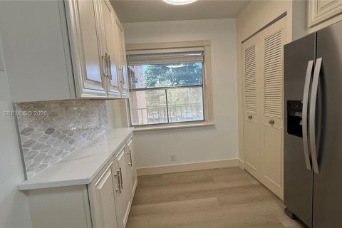 Купить кондоминиум в Маргит, Флорида 1 спальня, 89.19м2, № 2007293 - фото 7