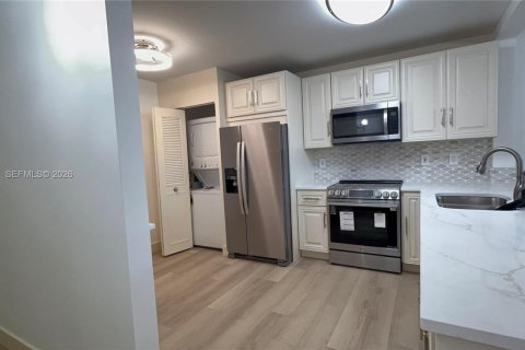 Купить кондоминиум в Маргит, Флорида 1 спальня, 89.19м2, № 2007293 - фото 5