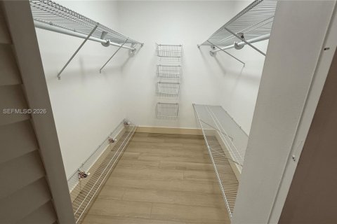 Купить кондоминиум в Маргит, Флорида 1 спальня, 89.19м2, № 2007293 - фото 10