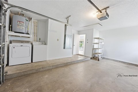 House in Vero Beach, Florida 3 bedrooms, 106.84 sq.m. № 2003004 - photo 7