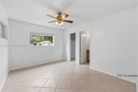 House in Vero Beach, Florida 3 bedrooms, 106.84 sq.m. № 2003004 - photo 19