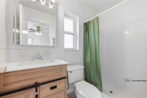 House in Vero Beach, Florida 3 bedrooms, 106.84 sq.m. № 2003004 - photo 3