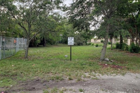 House in Pompano Beach, Florida 3 bedrooms, 91.79 sq.m. № 1935493 - photo 4