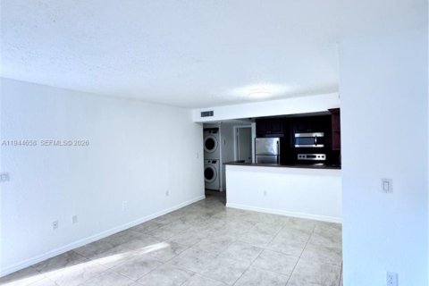 Copropriété à louer à Miami, Floride: 2 chambres, 76.18 m2 № 2001349 - photo 13