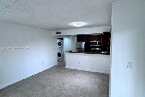 Copropriété à louer à Miami, Floride: 2 chambres, 76.18 m2 № 2001349 - photo 5