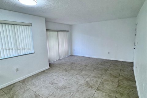 Copropriété à louer à Miami, Floride: 2 chambres, 76.18 m2 № 2001349 - photo 17