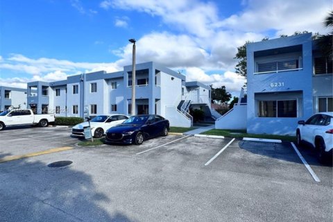 Copropriété à louer à Miami, Floride: 2 chambres, 76.18 m2 № 2001349 - photo 20